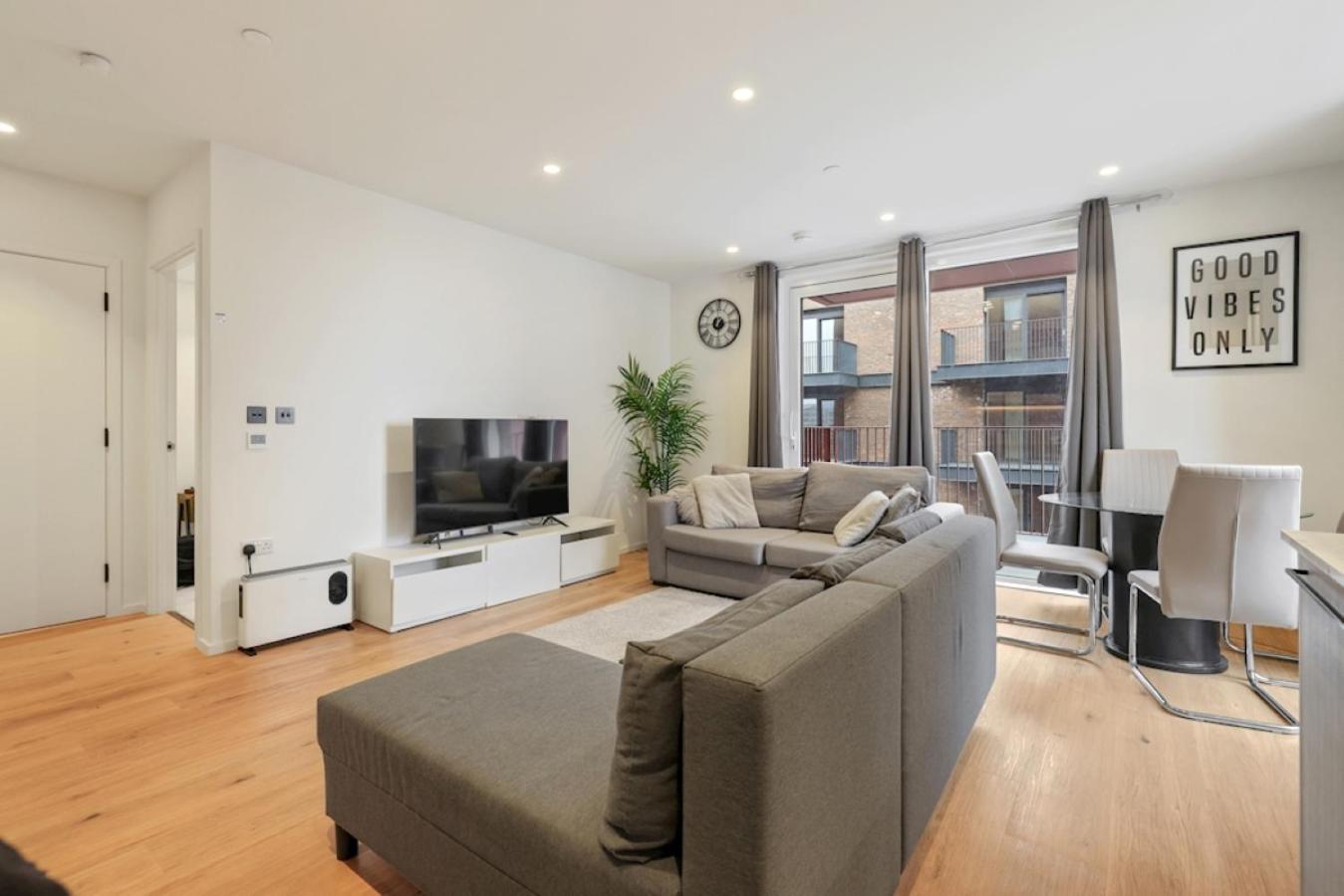 Apartamento Excel Riverside 2 Bed Londres
