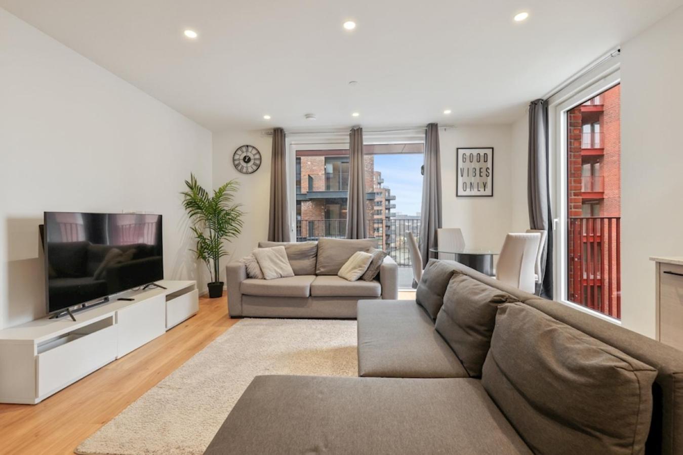 Excel Riverside 2 Bed Londres